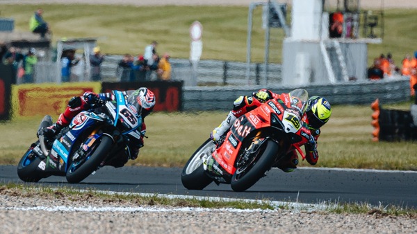 SBK, Bautista al veleno: “Rea è disperato! Fortunato a non essermi fatto male”