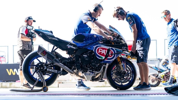 Locatelli, Manzi e un terzo uomo dalla MotoGP: Yamaha tira le fila per il 2026 in SBK