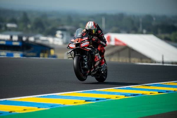 MotoGP, Bezzecchi: “Sarà bello andare a Silverstone per la prima volta con Aprilia”