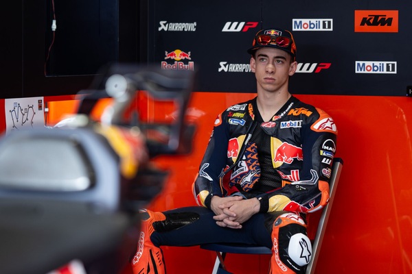 MotoGP, Alex Barros: "Acosta in VR46? Rossi gli farebbe il lavaggio del cervello"