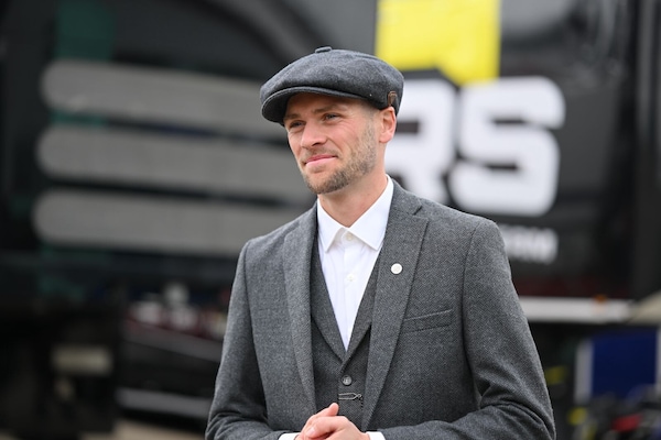 Jake Dixon entra a far parte dei Peaky Blinders: ecco come si è presentato a Silverstone