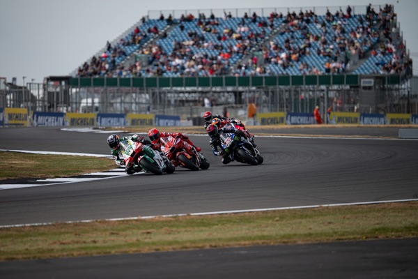 MotoGP LIVE, GP Gran Bretagna 2025 in DIRETTA: segui la Sprint Race