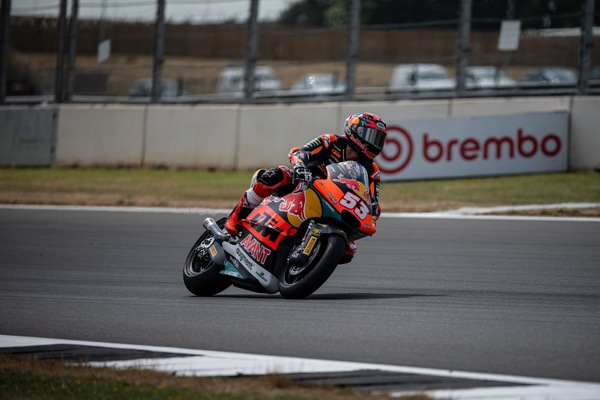 Moto2 Silverstone: Deniz Oncu risponde a Manuel Gonzalez nelle FP2, ottavo David Alonso