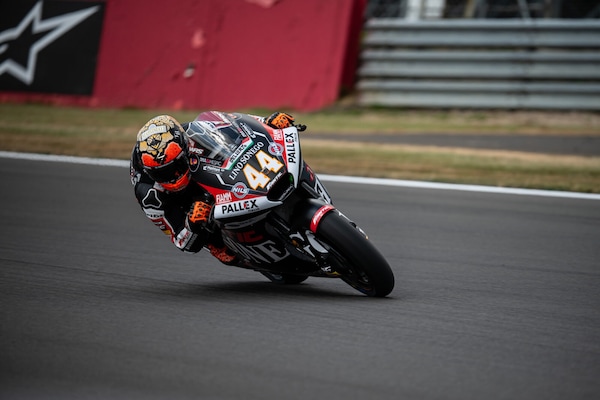 Moto2 Silverstone: prima pole stagionale per Aron Canet, Gonzalez lo tallona