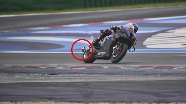 SBK, novità a Misano: spunta un nuovo sensore sulla BMW di Guintoli