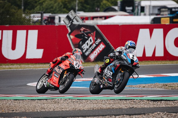SBK 2025, duello Bulega Razgatlioglu: consegnato alla storia