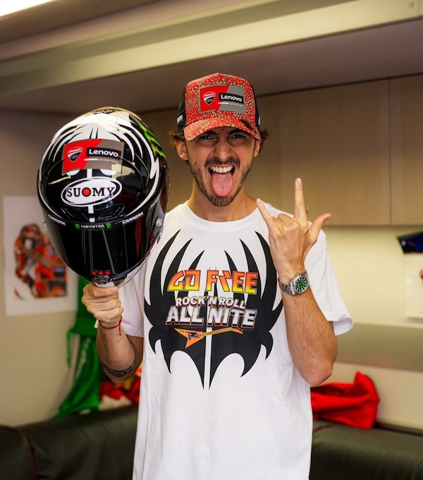 MotoGP, una varietà dei caschi speciali: da Bagnaia a Iannone