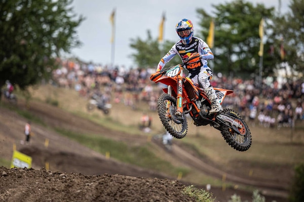MX2: Adamo vede rosso in Germania