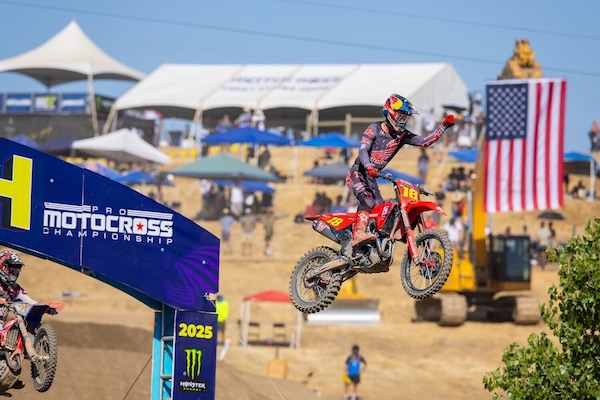 National: Lawrence e Deegan continuano la loro marcia