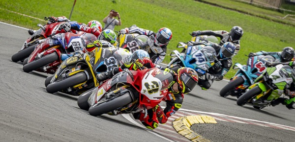 IDM: Alt e Tulovic si spartiscono i successi a Schleiz