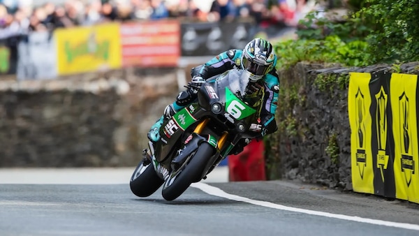 TT 2025, Signor Dunlop dica 33! Vittoria e record con la Paton nella Supertwin
