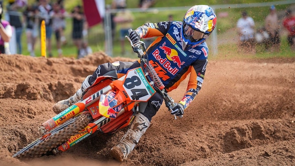 MXGP: Herlings conquista il primo round in Lettonia