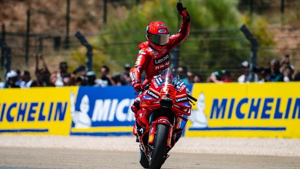 GP Aragòn, solo la noia è più forte di Marc Marquez: vittoria indisturbata al Motorland