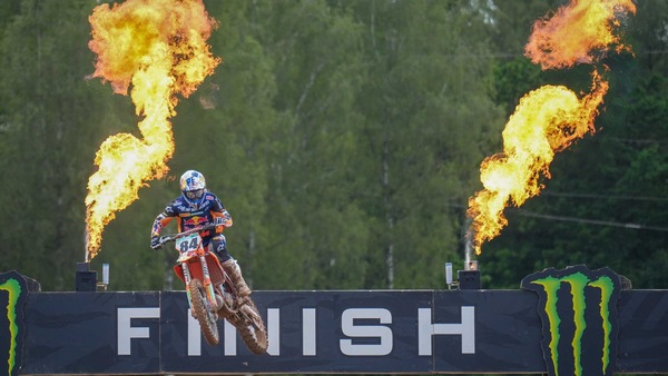 MXGP di Lettonia: assolo di Herlings in gara uno