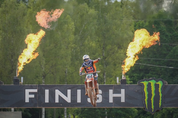 MXGP di Lettonia: la nona sinfonia di Helrings