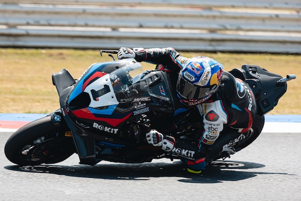 SBK Misano: Toprak vince in scioltezza Gara 2, Bulega rimonta fino al 2° posto