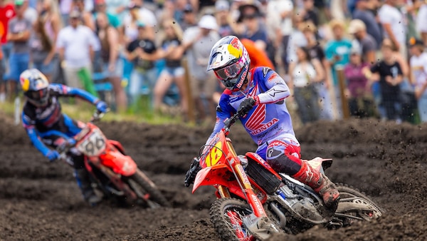 Pro Motocross: poker di Jett