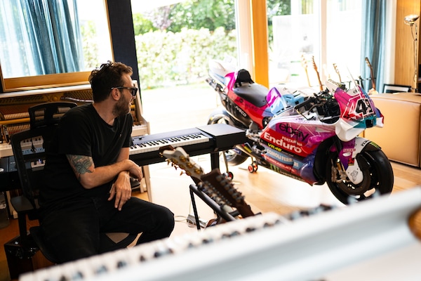 MotoGP, il Team Pertamina Enduro VR46 Racing pronto per gli stadi con Cesare Cremonini