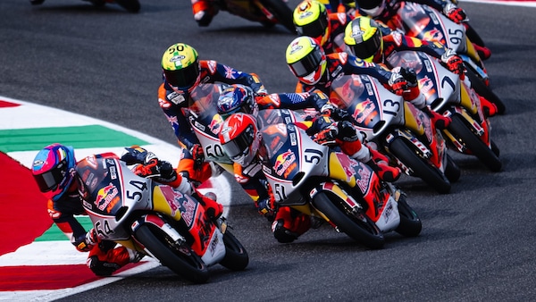 Rookies Cup, Mugello: doppietta di Pratama, rimonta da cineteca per Pugliese