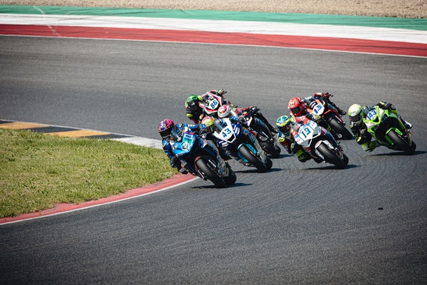 CIV, i gladiatori della Supersport a Vallelunga: Ottaviani ancora imbattuto