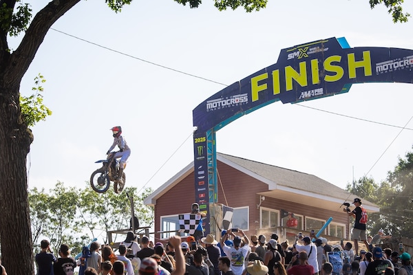 National MX250: Deegan piglia tutto anche a Southwick