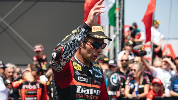 SBK Donington, Petrucci: "Tutti mi vogliono, nessuno mi piglia! Adesso la mia priorità è il team Barni"