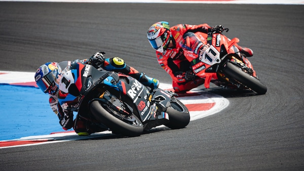 Nuova limitazione per Ducati e BMW in SBK, la R9 “ingrassa” di 5 chili