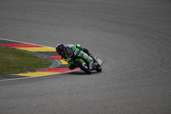 Moto3, Ogden firma le FP1 al Sachsenring davanti al solito Rueda. Ottavo Nepa