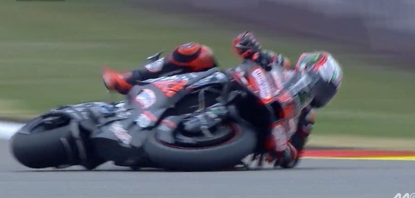 MotoGP, brutta caduta per Bezzecchi al Sachsenring