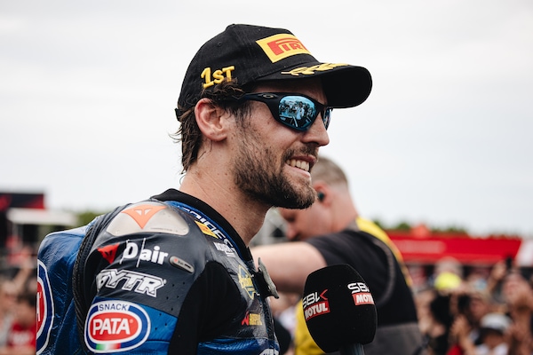 SSP, che equilibrio a Donigton: Manzi si prende la pole ma la top8 è in soli 288 millesimi!