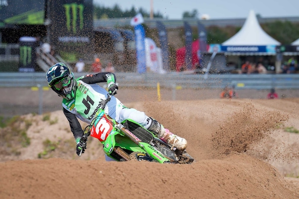 MXGP: pole position in Finlandia per Febvre e Sacha Coenen