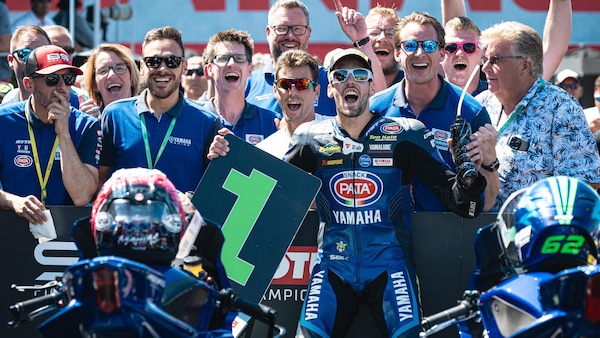 SSP Donington, Stefano Manzi piega Booth-Amos e si prende Gara 1