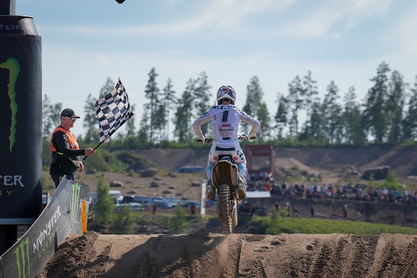 MX2 di Finlandia: attenti al lupo