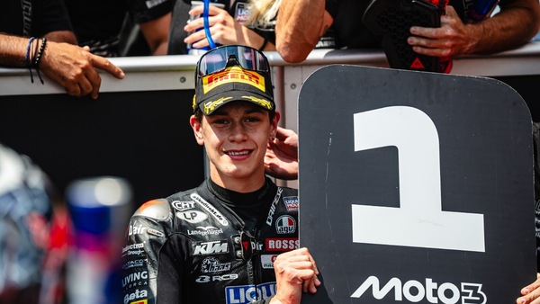 Moto3, splendida pole position di Guido Pini a Brno da record