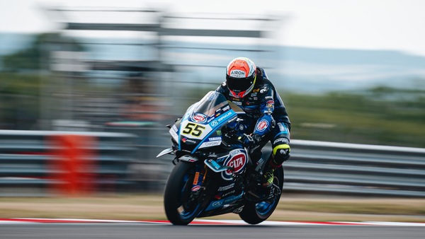 SBK LIVE, le FP del Round in Ungheria: la cronaca minuto per minuto