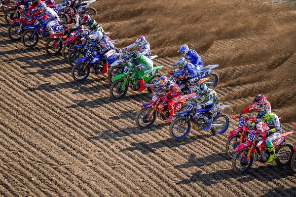 MXGP: Loket assalto alla tabella rossa