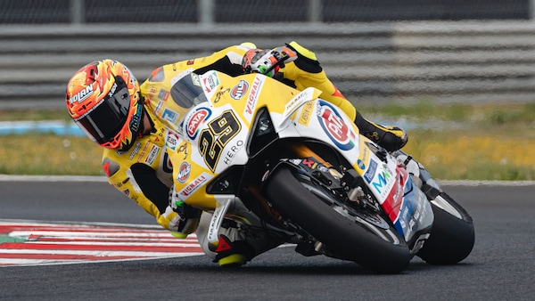 SBK Balaton: Iannone alza bandiera bianca per problemi fisici