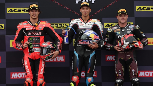 SBK Balaton, Gara 2 senza storia: Razgatlioglu firma la tripletta, Bulega 2°