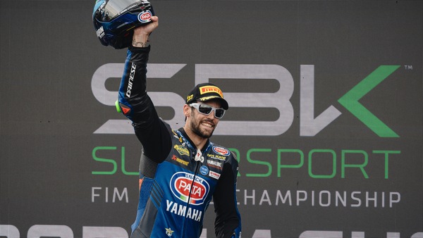 SBK, ufficiale: Manzi passa in top class con il team GYTR GRT Yamaha
