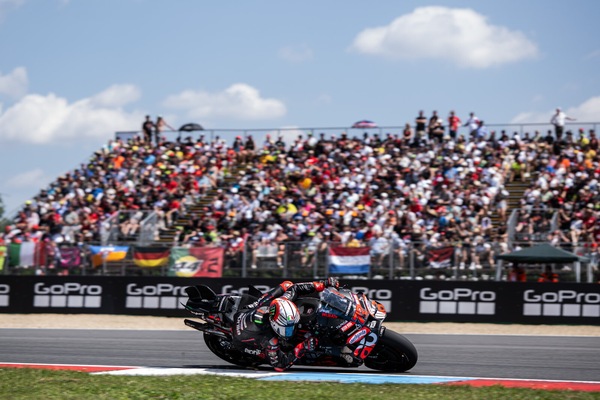 MotoGP, per il GP di Misano torna la tribuna Aprilia: info e prezzi