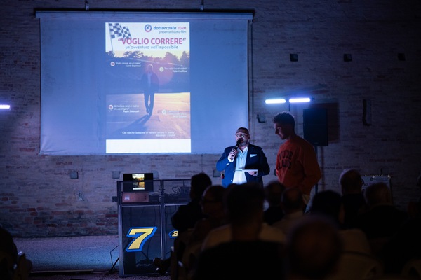 A Montecosaro l'omaggio al Dottor Costa da parte di Baldassarri e del suo Fan Club