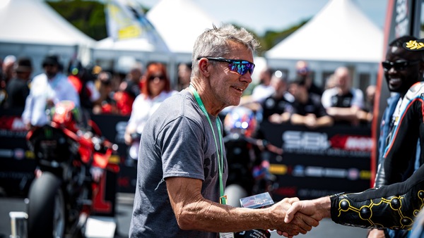 Troy Bayliss in ospedale dopo un incidente: frattura a clavicola e 7 costole