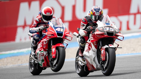 MotoGP, Chantra ancora out: Espargarò sostituto per il GP dell'Ungheria