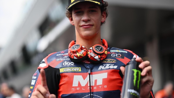 Moto3, Piqueras torna al successo in Austria, con Rueda in top 5. Foggia penalizzato