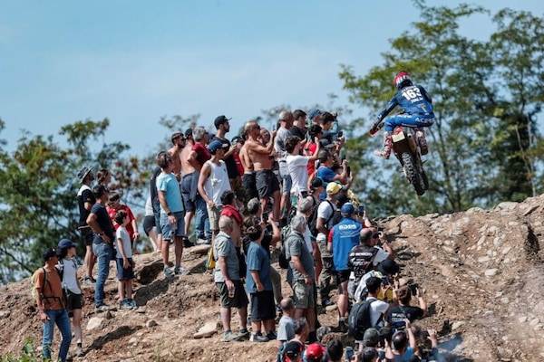 FIM 6 giorni Enduro: l'atmosfera che si vive nel paddock a Bergamo