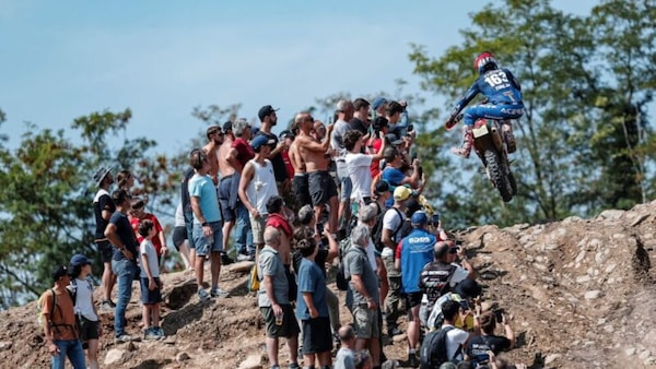 FIM 6 giorni Enduro: l'atmosfera che si vive nel paddock a Bergamo