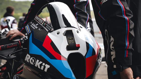 SBK, dopo Petrucci, il vuoto: BMW e la complicata caccia al secondo pilota