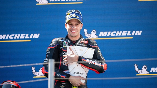 MotoGP, Aprilia cala il tris a Barcellona