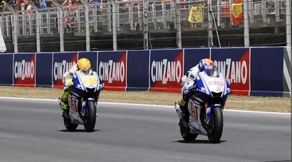 MotoGP, Barcellona e quel duello infuocato tra Rossi e Lorenzo
