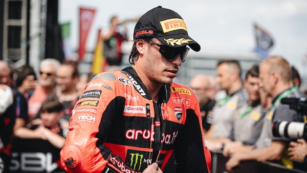 SBK Magny-Cours, Bulega: “Il 2026? Sarà strano non avere Bautista nel box”